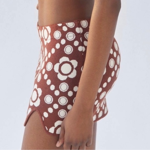 NWT Urban Outfitters Suzie Low Rise Mini Skirt - Large - Picture 7 of 8